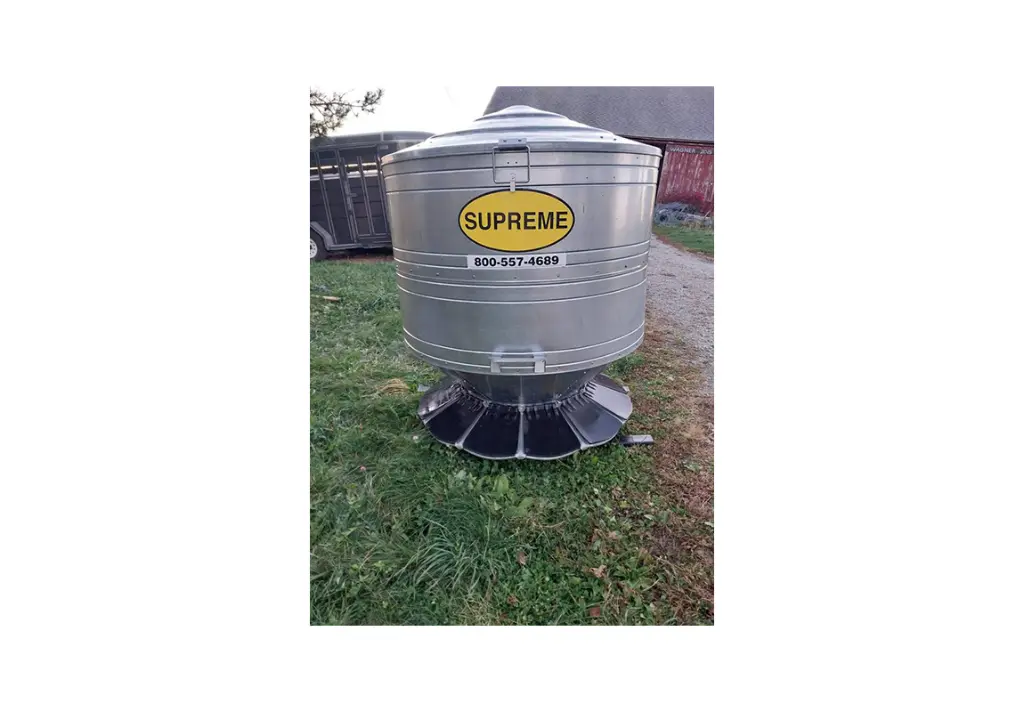 supreme hog feeder 2.webp