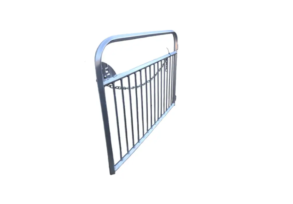 4 ft spindle gate 2.webp