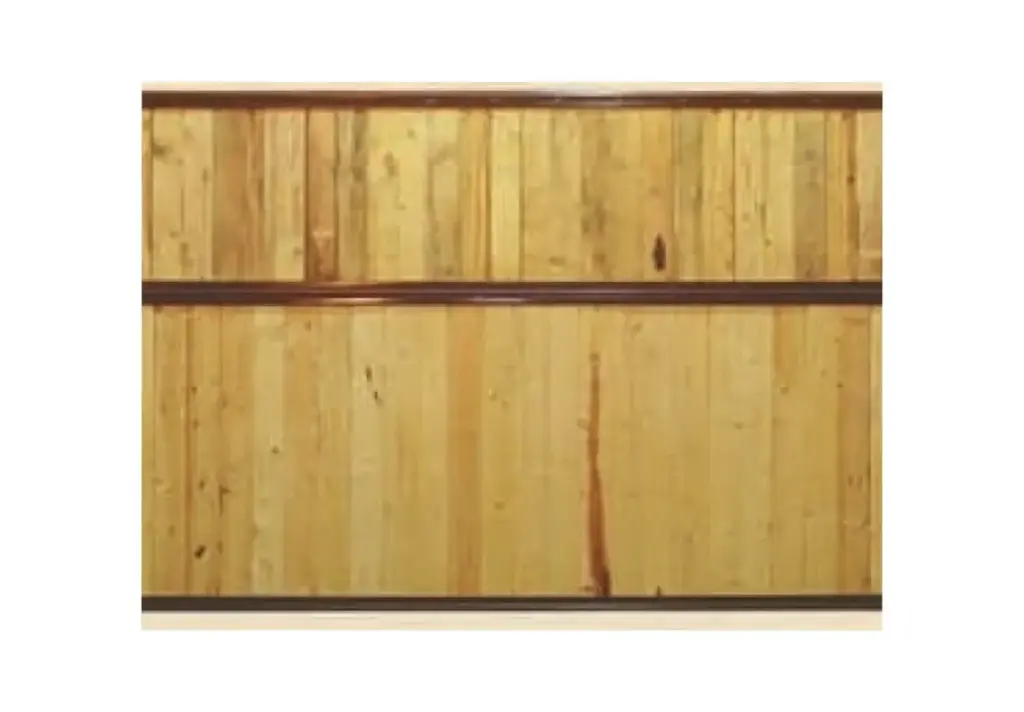 HiQual Traditional Stall Solid Divider