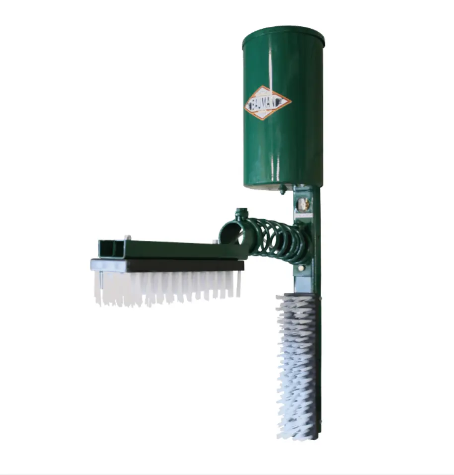 Cow Brush With Oiler
