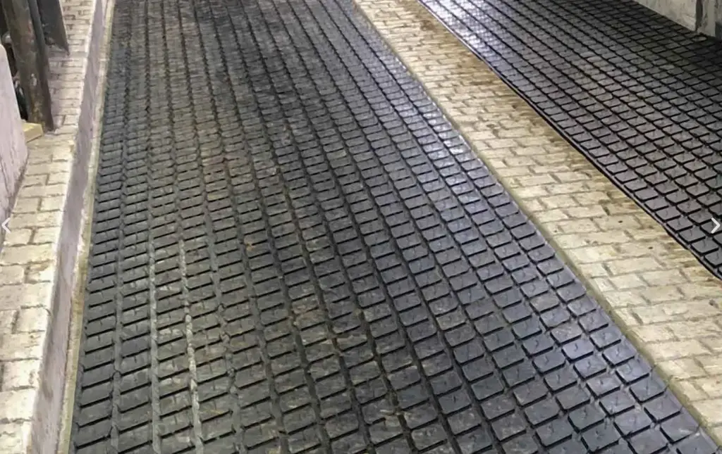 Diamond Rubber Floor